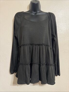 LC Lauren Conrad Charcoal Ribbed Tiered Scoop-Neck Tunic